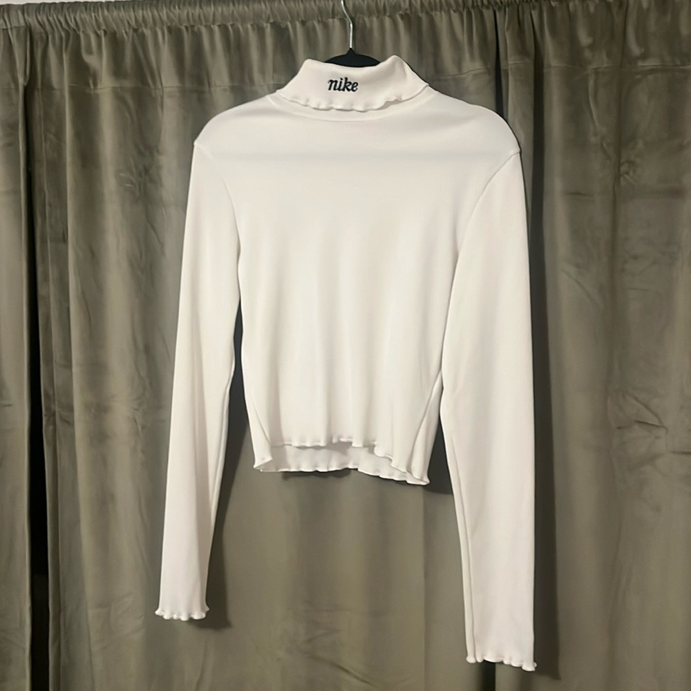 NIKE SCALLOP TURTLENECK